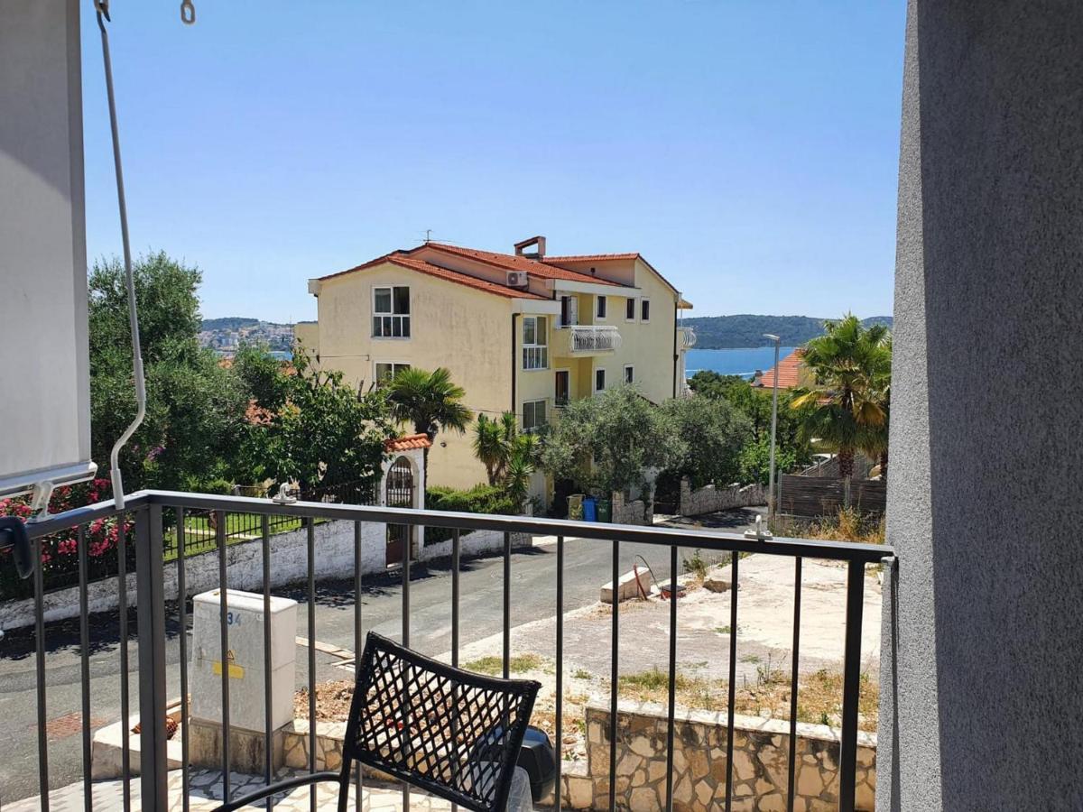 Apartment Adriatic - Saldun Trogir Buitenkant foto