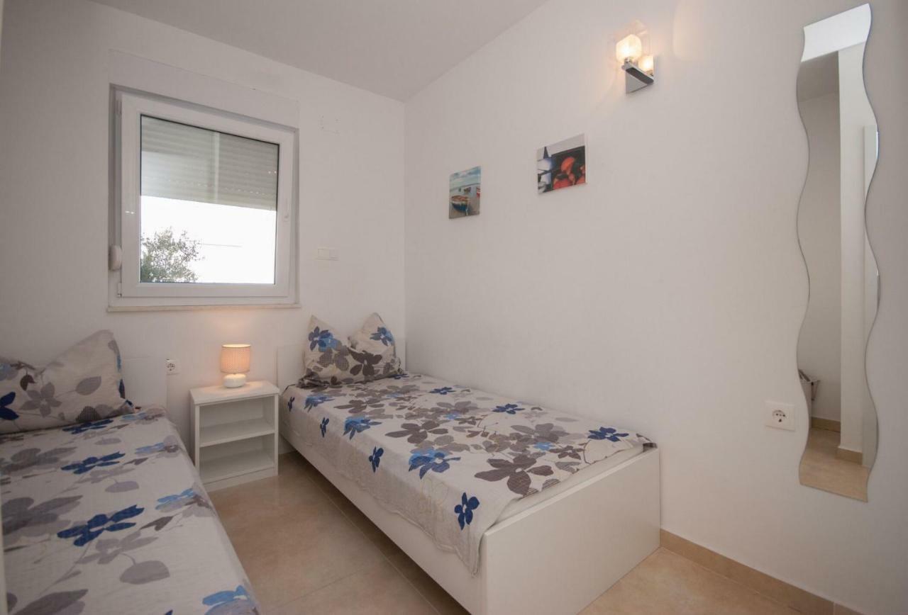 Apartment Adriatic - Saldun Trogir Buitenkant foto